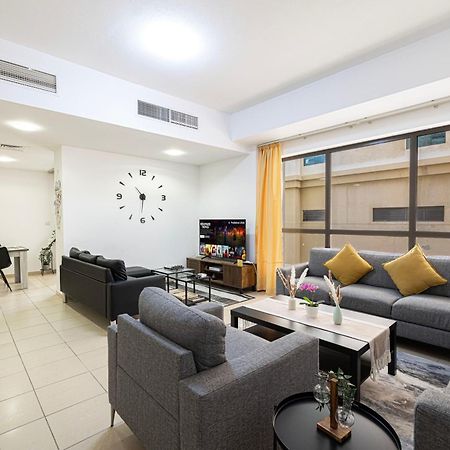Moonlight Hostel Jbr - 2Min Walk To Jbr Beach - Gym - 2Min Metro Station - Poll Dubai Buitenkant foto