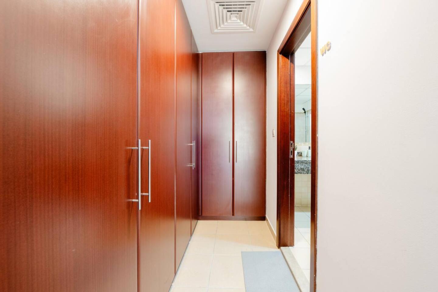 Moonlight Hostel Jbr - 2Min Walk To Jbr Beach - Gym - 2Min Metro Station - Poll Dubai Buitenkant foto