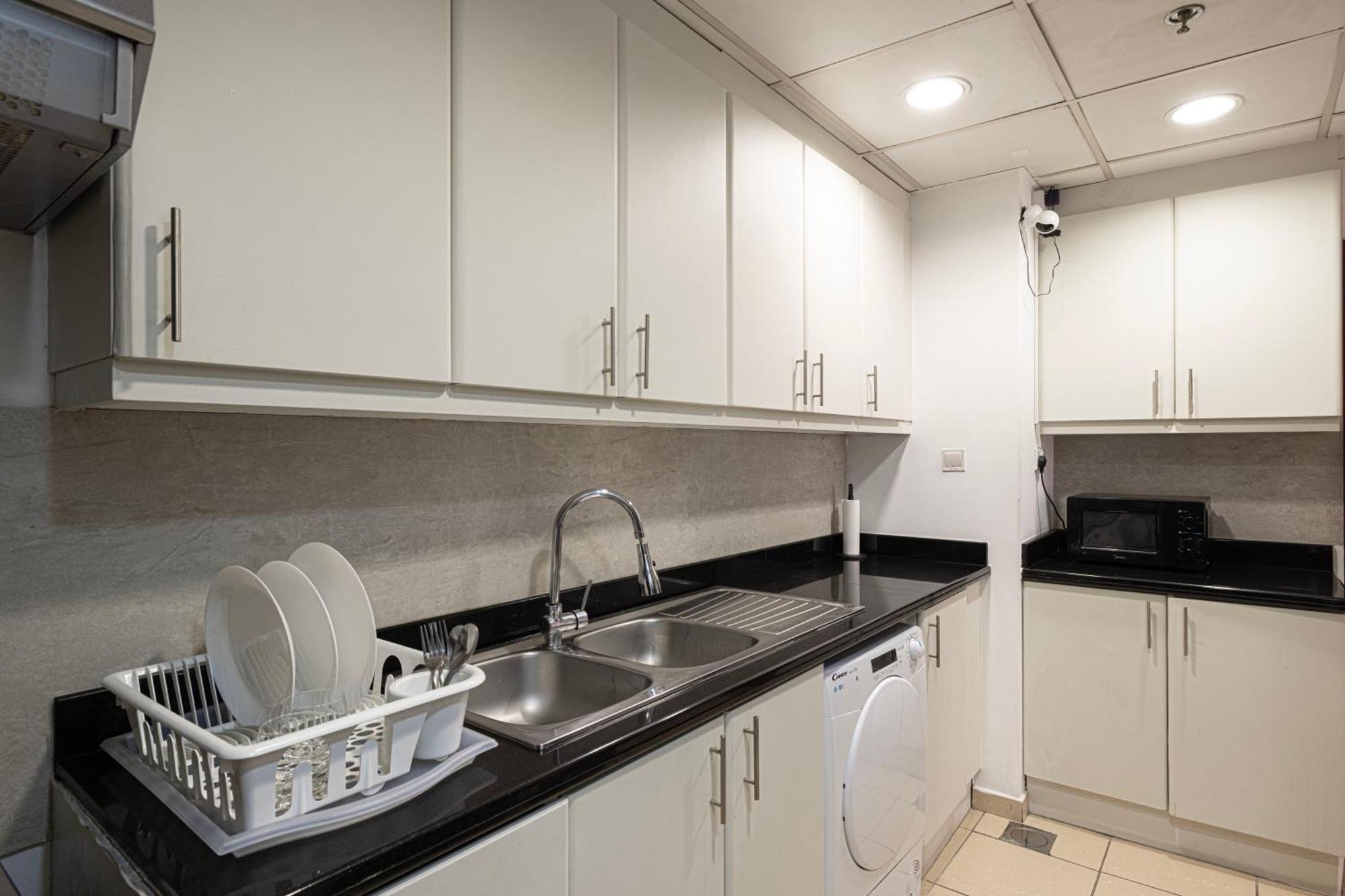 Moonlight Hostel Jbr - 2Min Walk To Jbr Beach - Gym - 2Min Metro Station - Poll Dubai Buitenkant foto