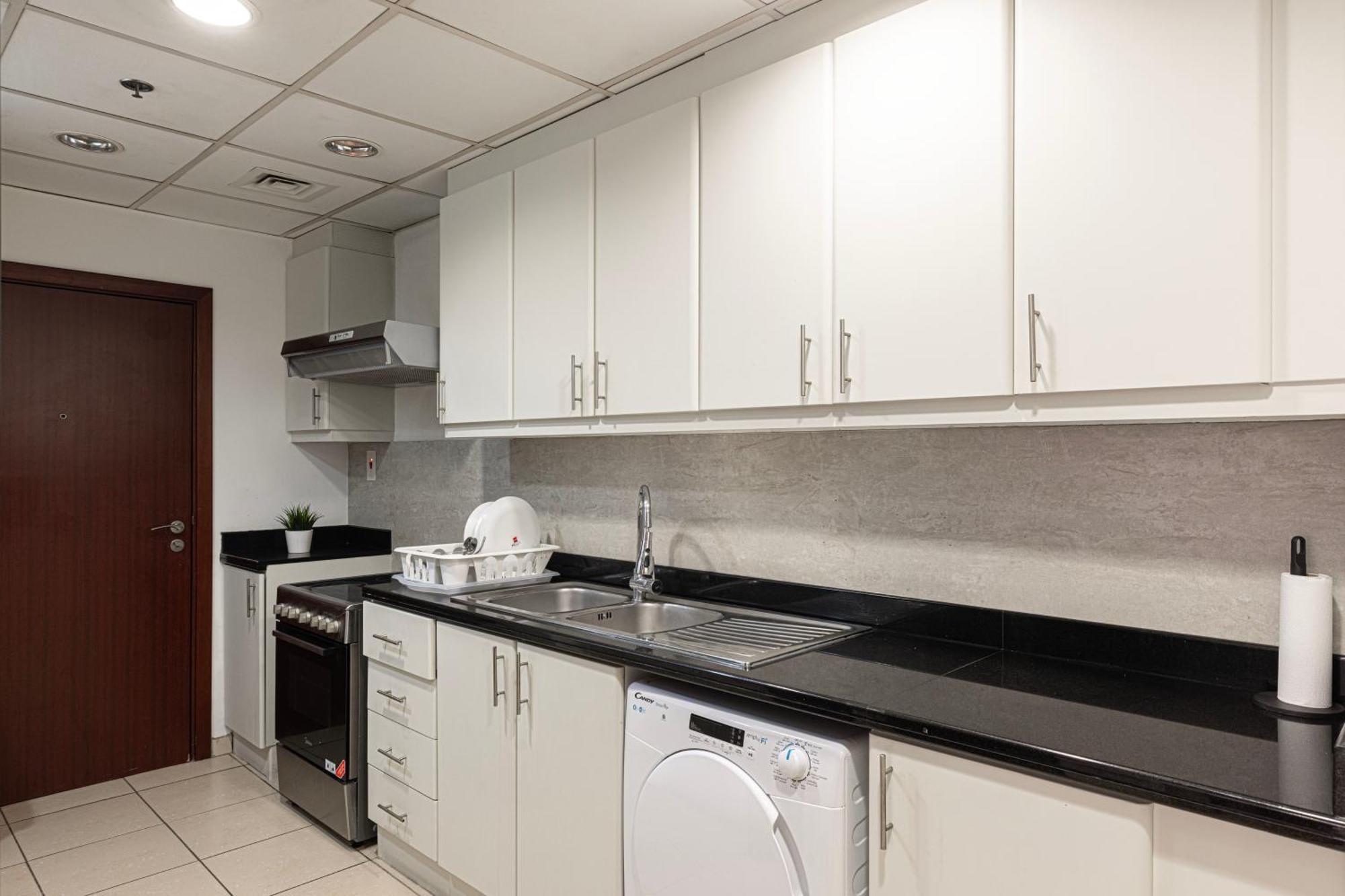 Moonlight Hostel Jbr - 2Min Walk To Jbr Beach - Gym - 2Min Metro Station - Poll Dubai Buitenkant foto
